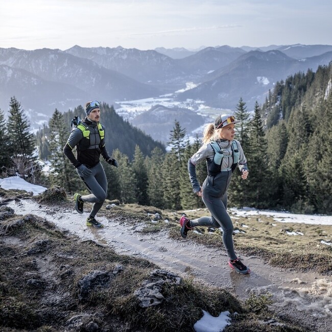 Čevlji za pohodništvo in tek